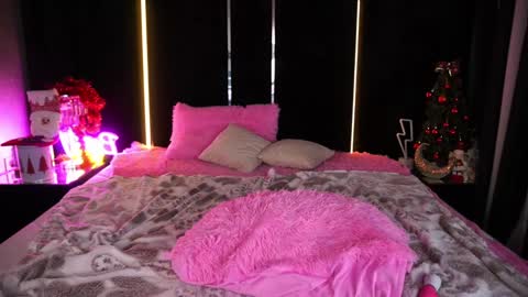 lylanimfa online show from 9, 1, 2025