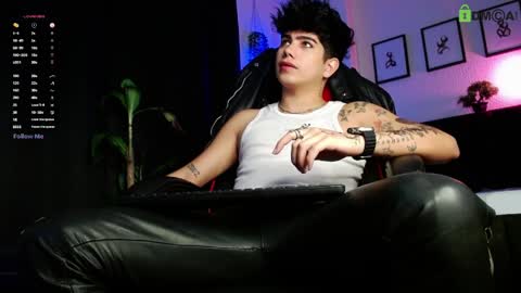 Lyle Bennett Freelance Model online show from 28, 3, 2026