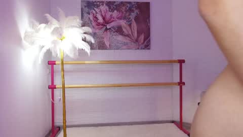 Lyly   online show from 7, 2, 2025