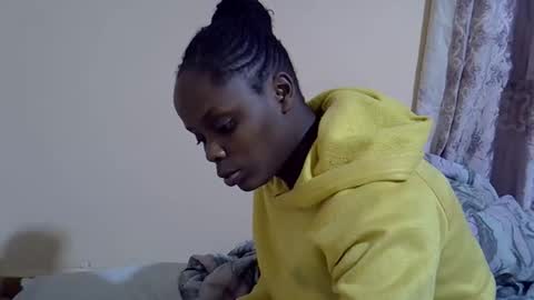 lyn_anna online show from 11, 10, 2025