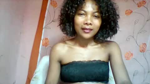 lyndah19 online show from 26, 11, 2025