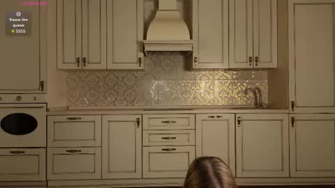 Hello there Im Eva3 Im new model here online show from 14, 9, 2025