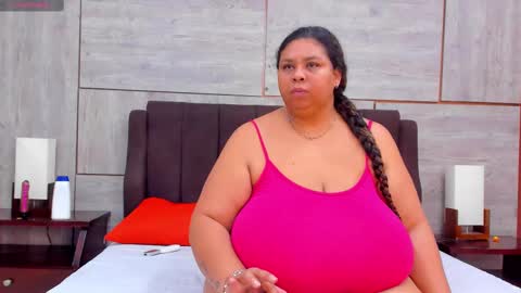 Snapshot of lynn_and_esteban chatting on 7, 3, 2025 Lynn jonnes online show from 7, 3, 2025