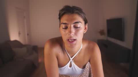  LYNN  online show from 20, 10, 2025