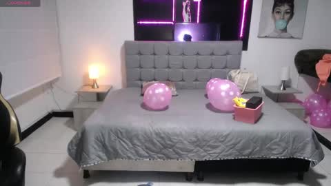 lynn_turner_ online show from 19, 4, 2026