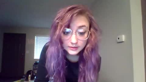 Lynn  online show from 4, 3, 2026