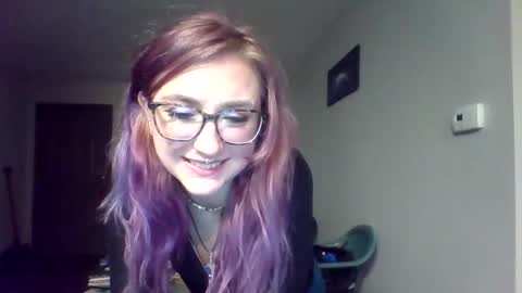 Lynn  online show from 7, 3, 2026