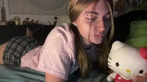 lynnxadams online show from 26, 7, 2026
