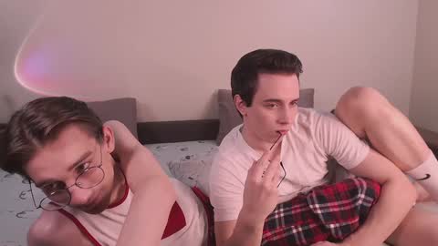 Snapshot of lyonfilm chatting on 27, 12, 2024 KennyEliot online show from 27, 12, 2024