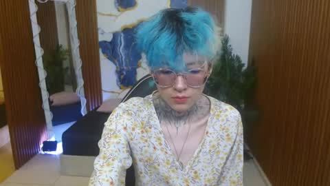lyra_tay online show from 22, 4, 2026