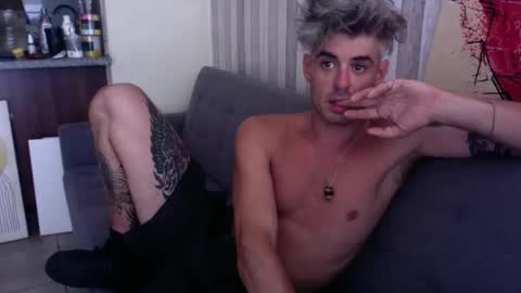 M00nshine710 online show from 19, 12, 2025