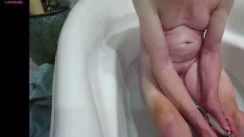 Snapshot of m54whrdn2 chatting on 25, 10, 2025 m54whrdn online show from 25, 10, 2025