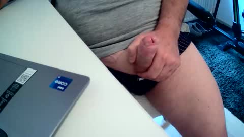 Snapshot of m_daan1969 chatting on 8, 9, 2025 m_daan1969 online show from 8, 9, 2025