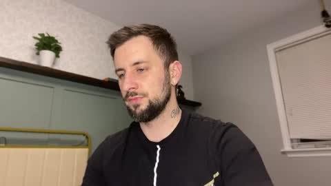 m_stephen online show from 27, 4, 2026