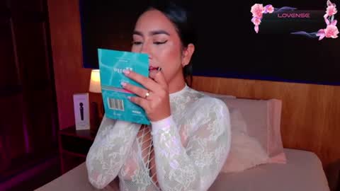 Malu Lopez online show from 25, 6, 2026