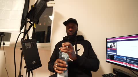 Snapshot of mac_troy chatting on 4, 12, 2024 Mac Troy online show from 4, 12, 2024