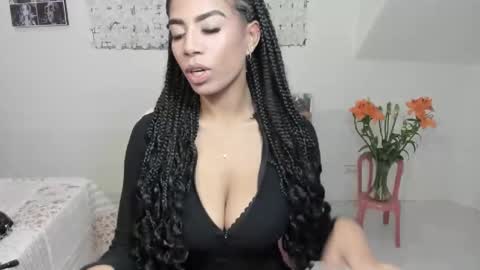 Mac Delice online show from 4, 3, 2025