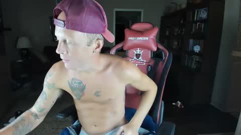 Snapshot of machinecumkelly69 chatting on 7, 10, 2025 machinecumkelly69 online show from 7, 10, 2025