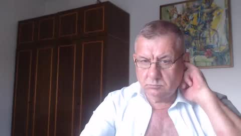 Macho online show from 9, 9, 2025