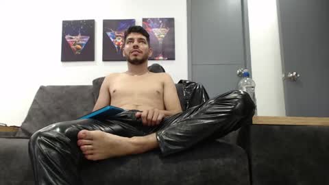 instagram mackdanielsx online show from 27, 4, 2026