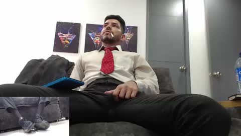 instagram mackdanielsx online show from 28, 7, 2026