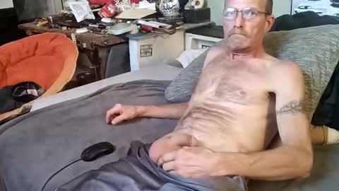 mackdog1369 online show from 12, 5, 2026
