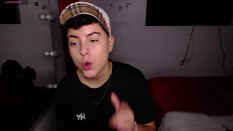 MACKENZIE CAMERON online show from 31, 1, 2025