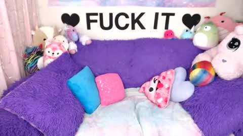 Mackenzie Wolfe online show from 12, 2, 2026