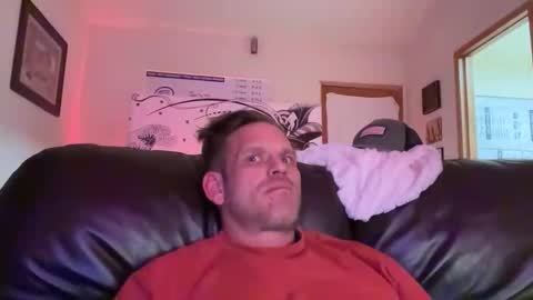 Snapshot of mackincaliallday chatting on 23, 11, 2025 MackinCaliAllDay online show from 23, 11, 2025