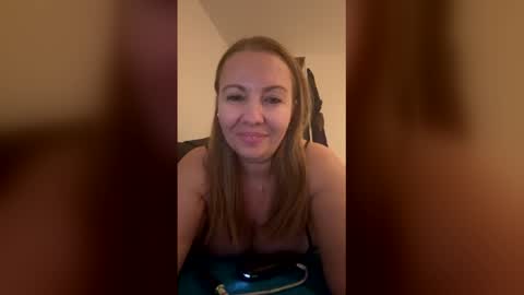 Snapshot of madaluna2020 chatting on 27, 2, 2026 Madaluna online show from 27, 2, 2026