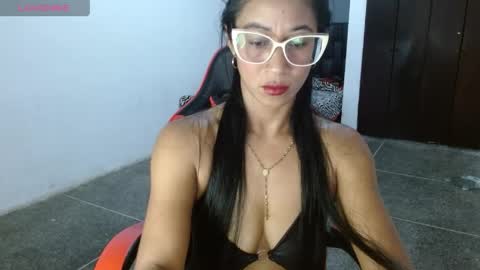 Snapshot of madam_klauss chatting on 16, 5, 2026 EMILY online show from 16, 5, 2026