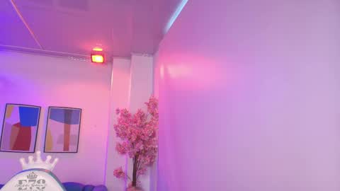 Madame Scarllet  online show from 13, 4, 2026