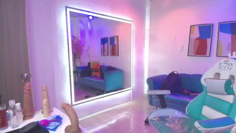 Madame Scarllet  online show from 15, 4, 2026