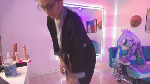 Madame Scarllet  online show from 23, 4, 2026