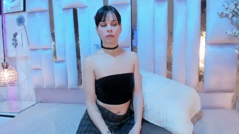  madamedesade01   online show from 14, 4, 2026