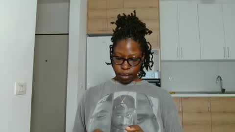 Snapshot of madamindigo chatting on 14, 1, 2026 YourMadamIndigo online show from 14, 1, 2026