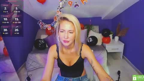 Snapshot of madammilly chatting on 24, 10, 2025 Evelyn online show from 24, 10, 2025