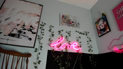 Maddi Avalon online show from 13, 2, 2025