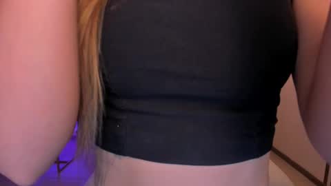 Snapshot of maddisontaylor chatting on 10, 11, 2025 Maddison online show from 10, 11, 2025