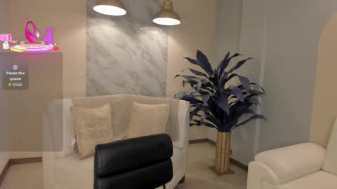 Snapshot of maddisontaylor chatting on 22, 11, 2025 Maddison online show from 22, 11, 2025