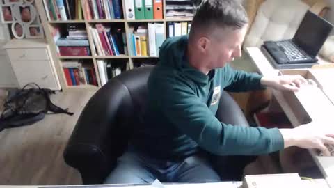 Mad4You online show from 4, 12, 2025