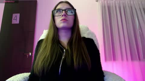 Maddy UwU online show from 9, 9, 2025