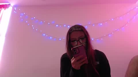 Maddy UwU online show from 9, 1, 2026