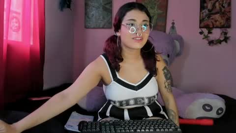 Maddy  online show from 25, 5, 2026