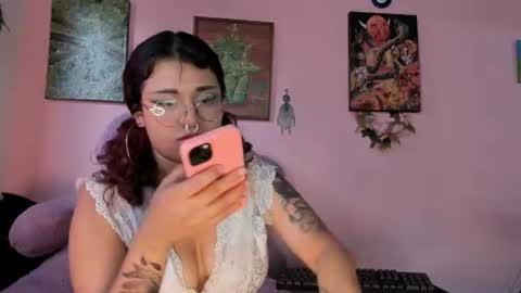 Maddy  online show from 25, 6, 2026