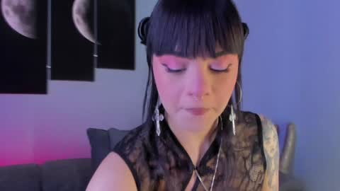 Maddy  online show from 8, 1, 2025