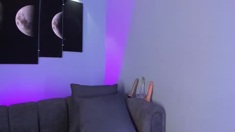 Maddy  online show from 22, 2, 2025