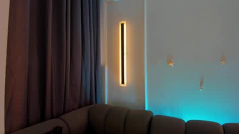 Maddy  online show from 17, 9, 2025