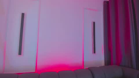 Maddy  online show from 22, 9, 2025