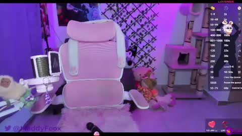 Maddy Foox online show from 19, 6, 2026